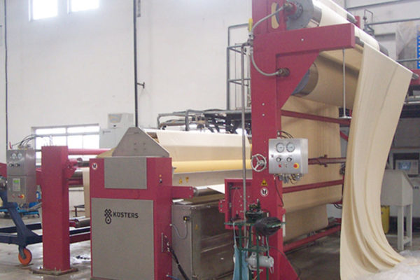 http://atlas.in/wp-content/uploads/2018/11/FABRIC-DYEING-1-600x400.jpg
